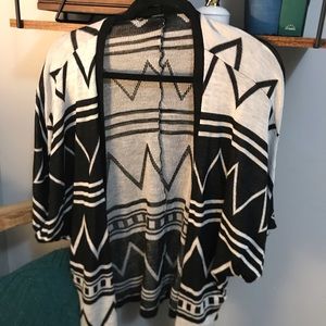 EUC Black and White Detailed Cardigan/Shaw